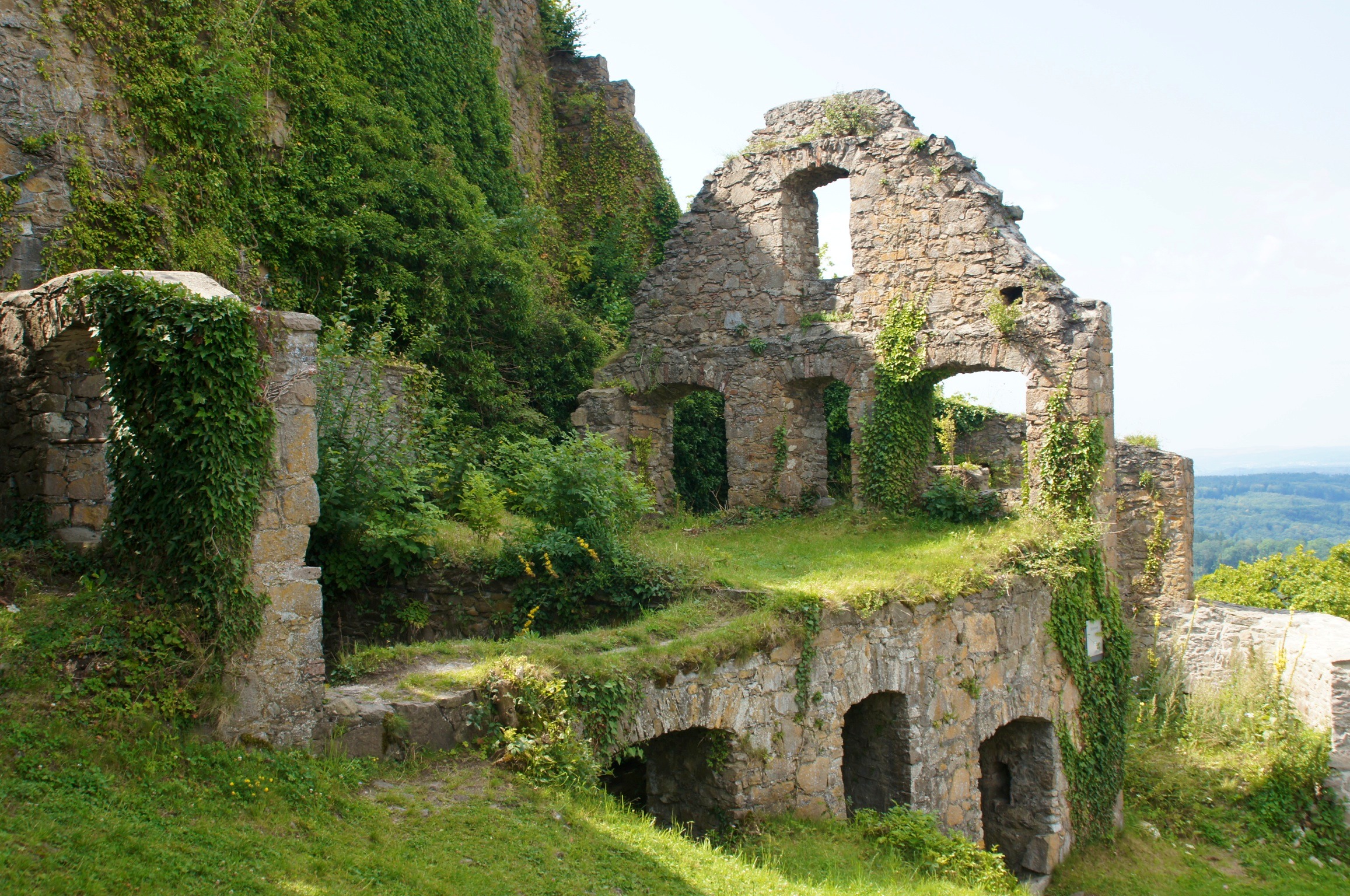 1. Die Anfänge der Skulptur: Von der Steinzeit bis ins antike Griechenland