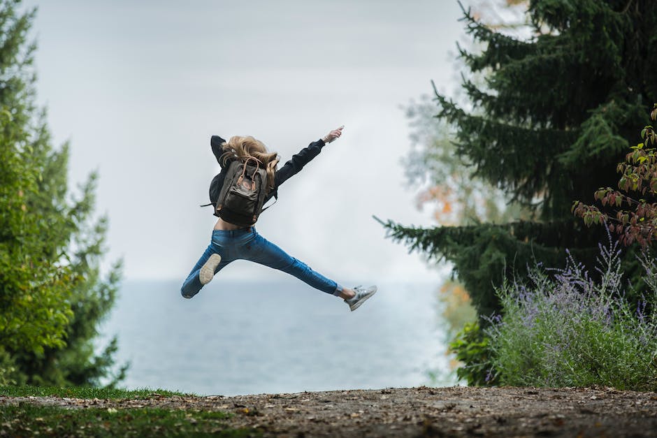 Polarkreis-Bungee-Jumping: Der ultimative Adrenalinkick bei eisigen Temperaturen